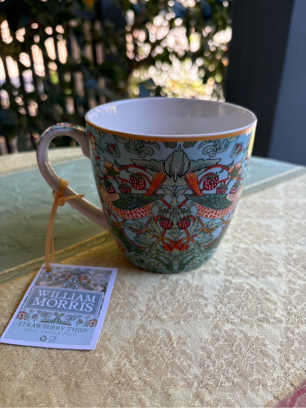 William Morris Strawberry Thief Fine China 480 ml Mug - Leonardo Collection